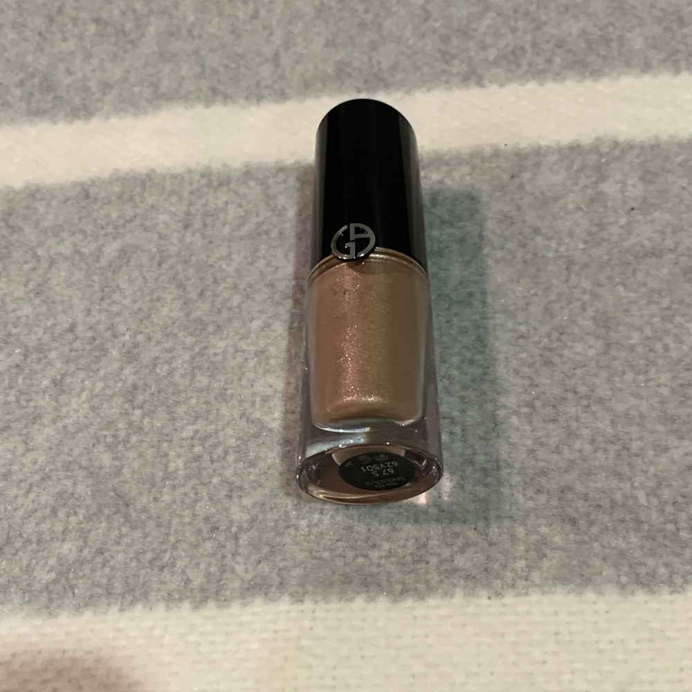 Giorgio Armani Liquid Eyeshadow - Shimmery Nude Gold 67 s eye tint